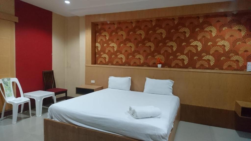 New Pind Balluchi Inn 芭達亞 外观 照片