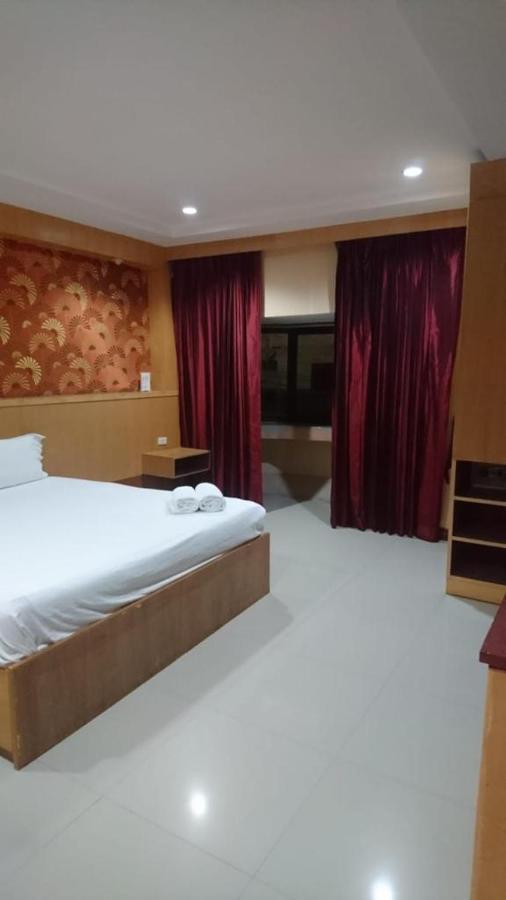 New Pind Balluchi Inn 芭達亞 外观 照片