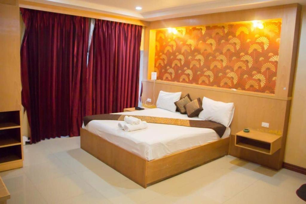 New Pind Balluchi Inn 芭達亞 外观 照片