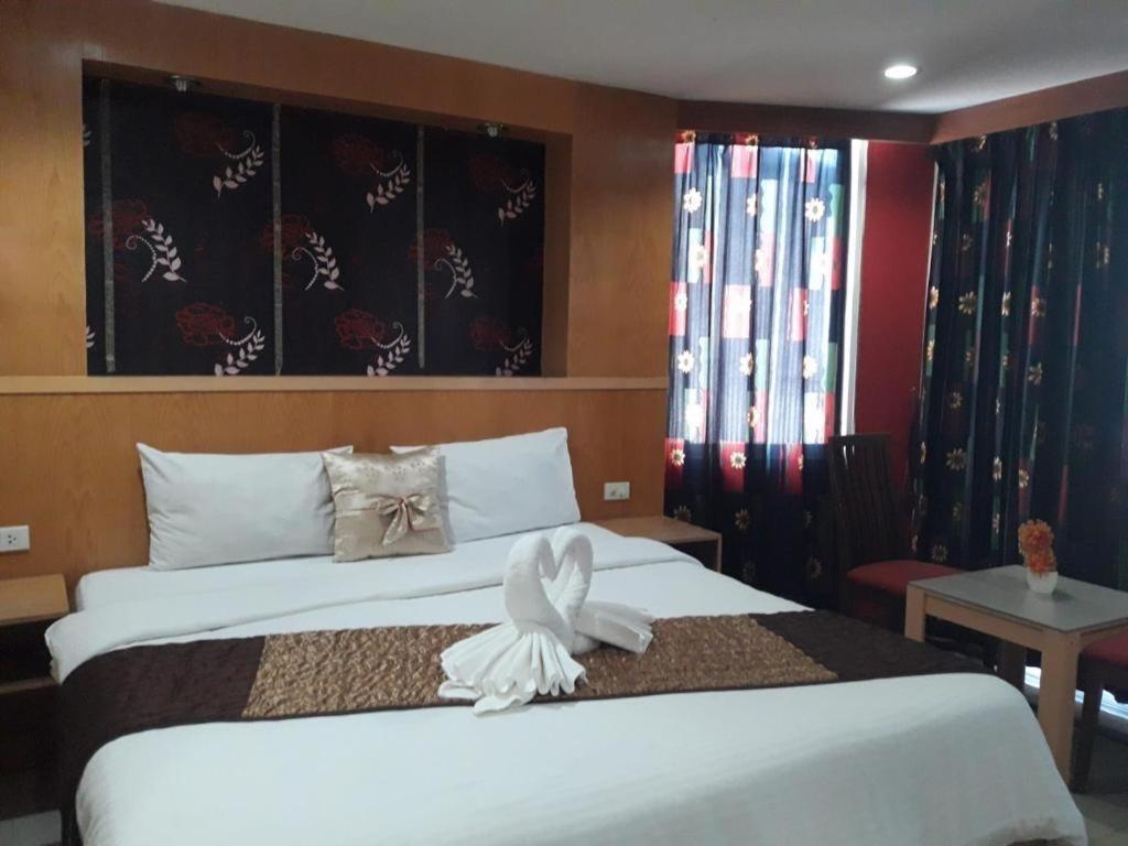 New Pind Balluchi Inn 芭達亞 外观 照片