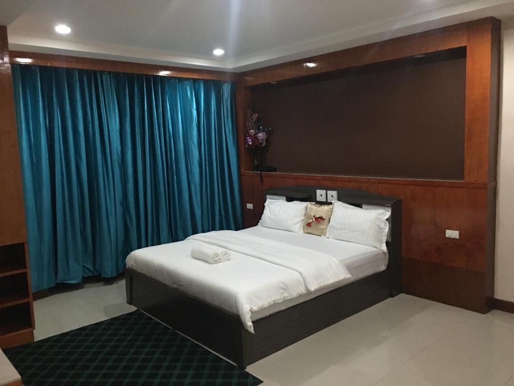 New Pind Balluchi Inn 芭達亞 外观 照片