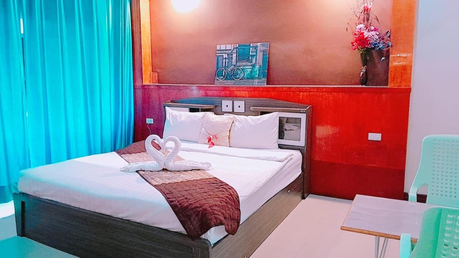 New Pind Balluchi Inn 芭達亞 外观 照片